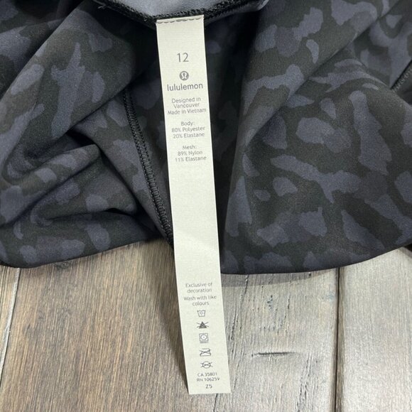 Lululemon Mist Over Windbreaker Formation Camo Deep Coal Multi - Picture 9 of 9